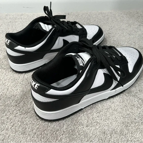 Nike Black and White Dunk Sneakers Classic Design - Picture 2 of 6